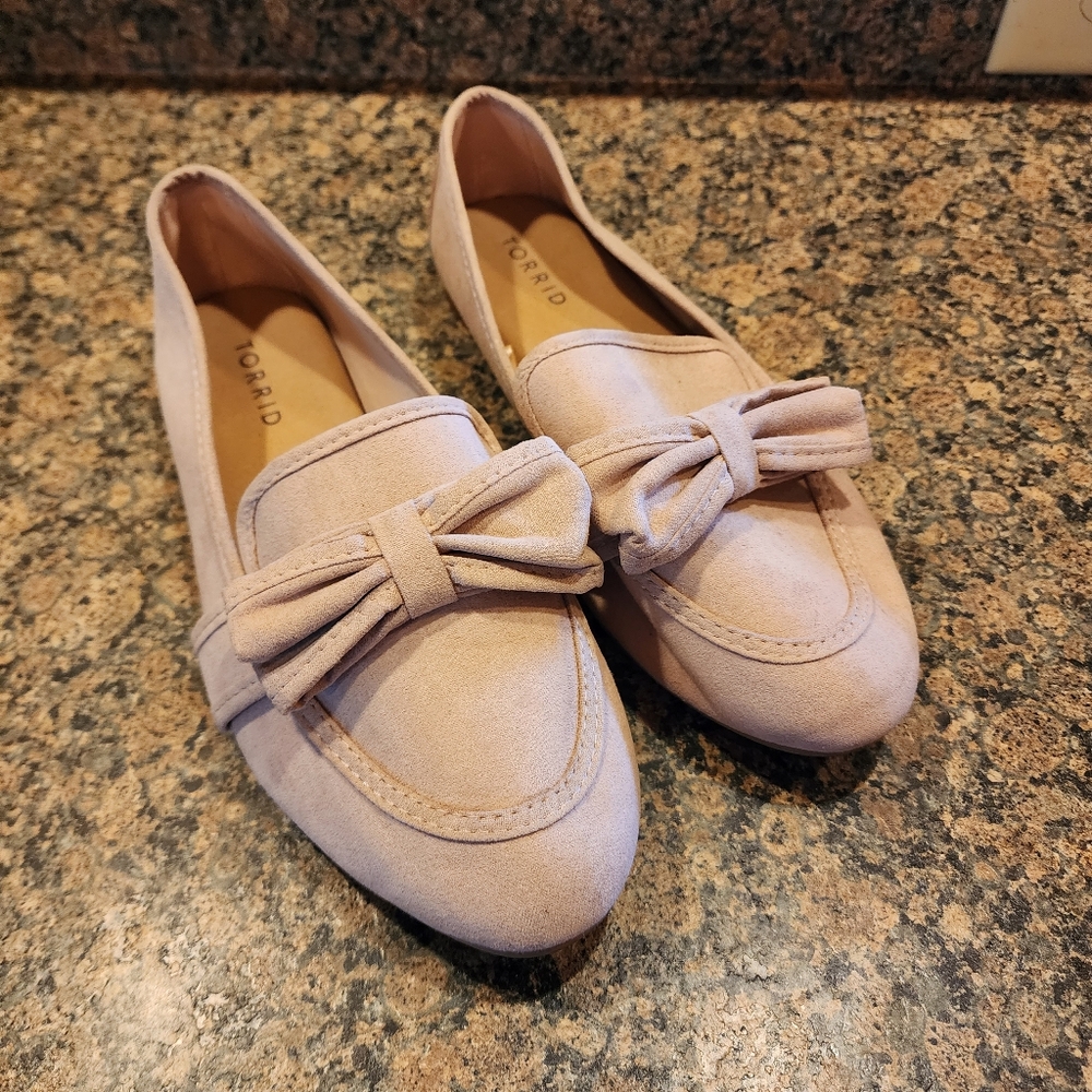 Torrid Women's Faux Suede Loafers with Bow, Blush, 8W